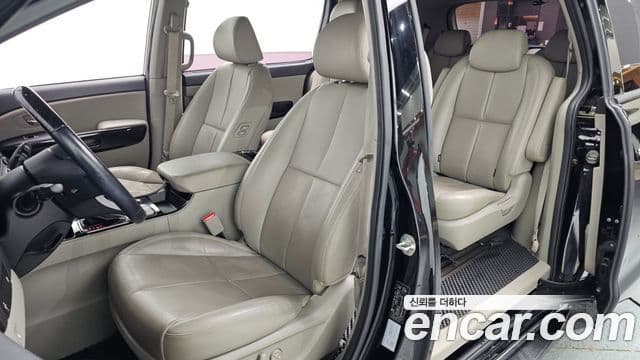 Kia The / новый New Carnival Noblesse, 2019 12