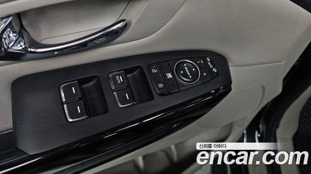 Kia The / новый New Carnival Noblesse, 2019 17