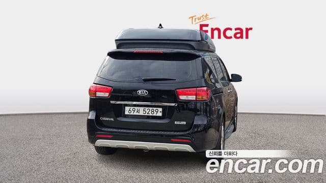 Kia All New Carnival Prestige, 2017 4
