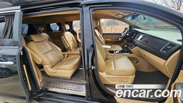 Kia All New Carnival Prestige, 2017 12