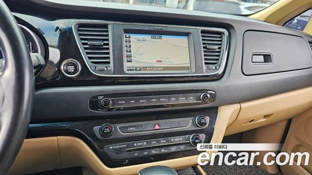Kia All New Carnival Prestige, 2017 16