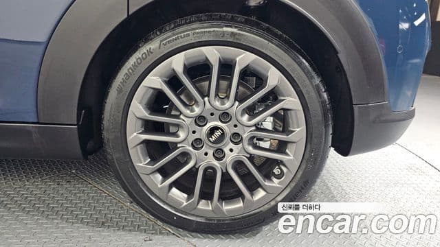 Mini Cooper C 4세대 5도어 Essential, 2025 все фото