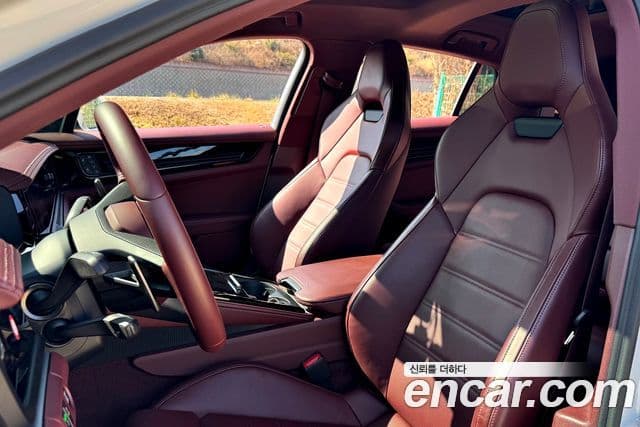 Porsche Panamera (976), 2024 14