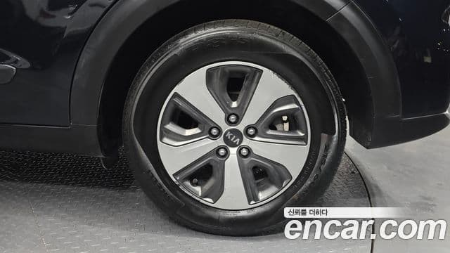 Kia Niro Luxury, 2018 все фото