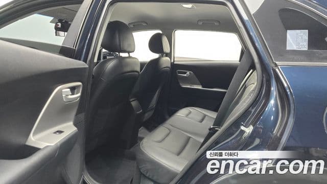 Kia Niro Luxury, 2018 12