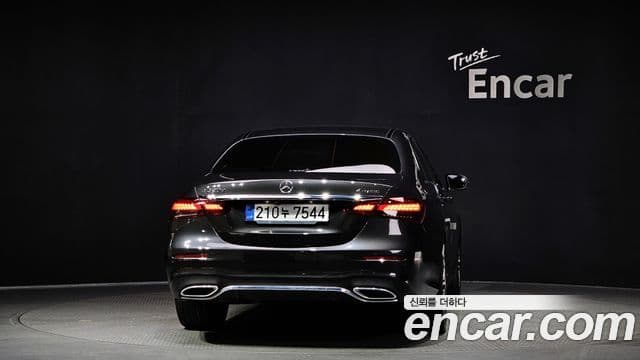 Mercedes-Benz E-класс W213 AMG Line, 2021 4