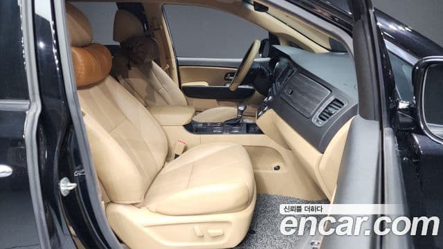 Kia The / новый New Carnival Noblesse Special, 2019 11