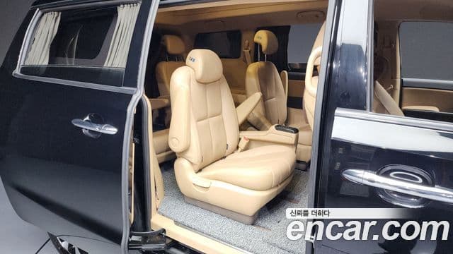 Kia The / новый New Carnival Noblesse Special, 2019 12