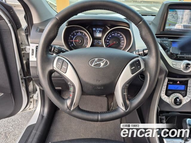 Hyundai Avante MD Premier, 2012 11