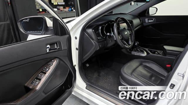 Kia K5 Prestige, 2011 10