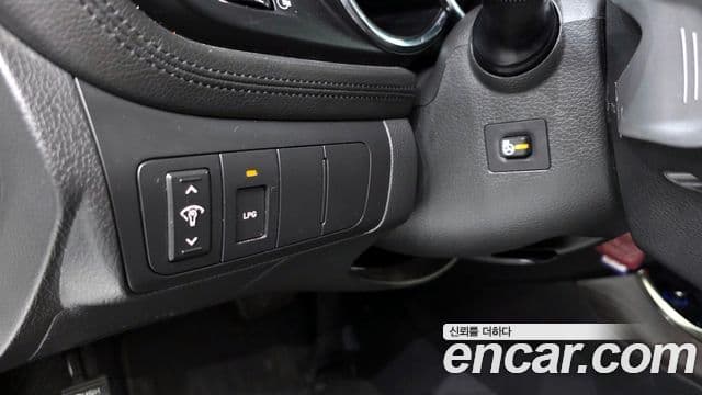 Kia K5 Prestige, 2011 12