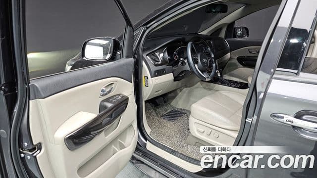 Kia The / новый New Carnival VIP, 2020 10