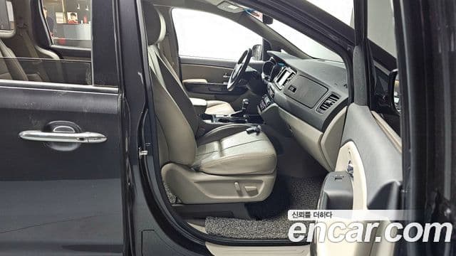 Kia The / новый New Carnival VIP, 2020 11