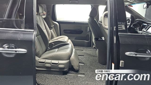 Kia The / новый New Carnival VIP, 2020 12