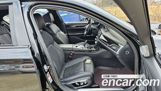BMW 7시리즈 (G11) M760Li xDrive, 2017 12