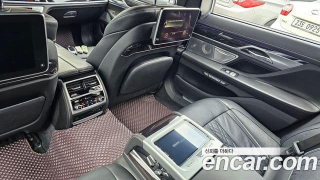 BMW 7시리즈 (G11) M760Li xDrive, 2017 19