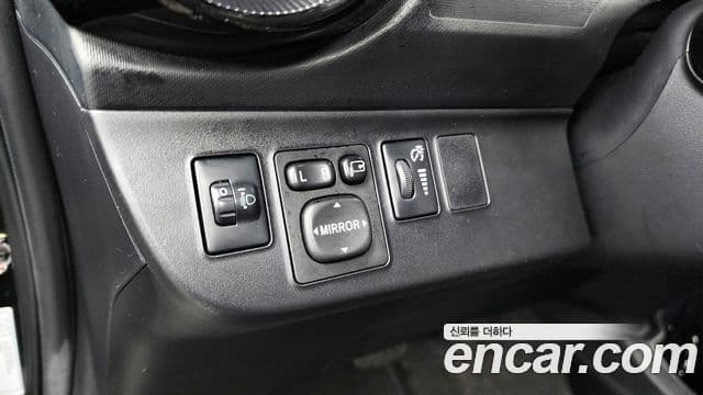 Toyota 프리우스 C 1.5 кроссовер, 2020 18