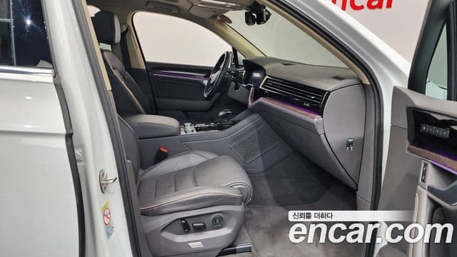 Volkswagen Touareg 3세대 Prestige, 2023 11