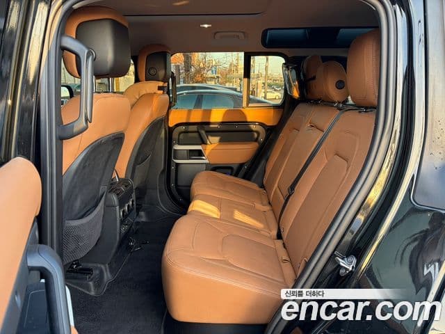 Land Rover Defender (L663) 110 D300 HSE, 2023 9