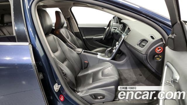 Volvo V60 1세대, 2015 11