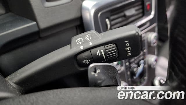 Volvo V60 1세대, 2015 16