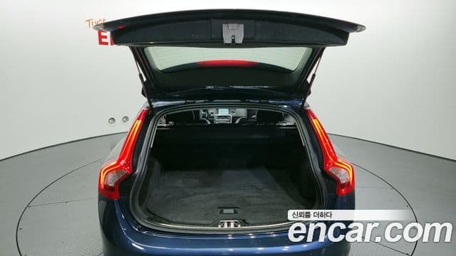 Volvo V60 1세대, 2015 20