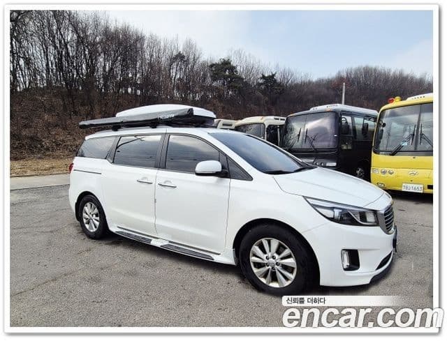 Kia All New Carnival Luxury, 2015 4