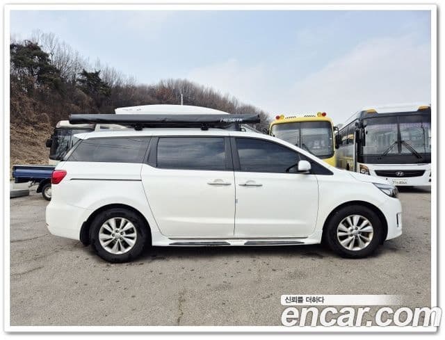 Kia All New Carnival Luxury, 2015 6