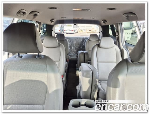 Kia All New Carnival Luxury, 2015 10