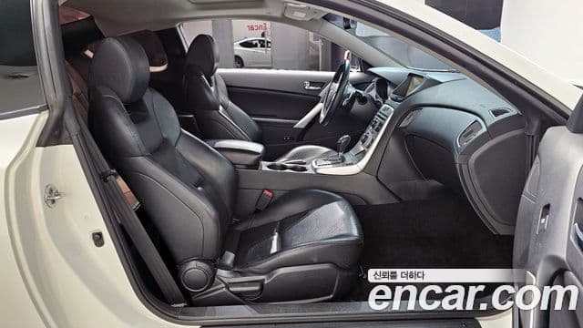 Hyundai Genesis купе 200 турбо P, 2010 10