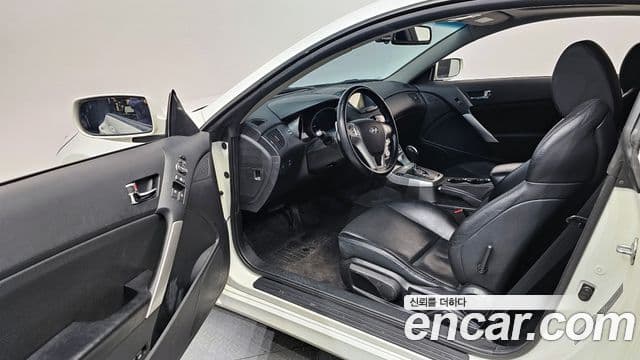 Hyundai Genesis купе 200 турбо P, 2010 11