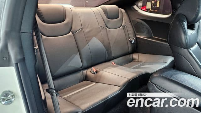 Hyundai Genesis купе 200 турбо P, 2010 12