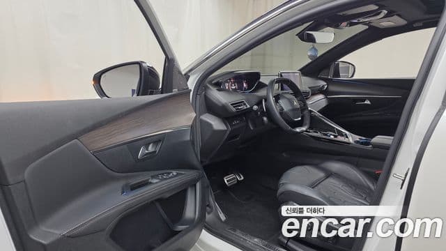 Peugeot 5008 2세대 1.2 Pure Tech GT, 2024 10