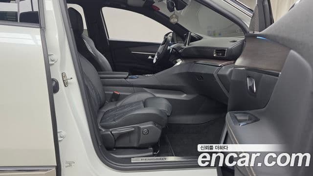 Peugeot 5008 2세대 1.2 Pure Tech GT, 2024 11