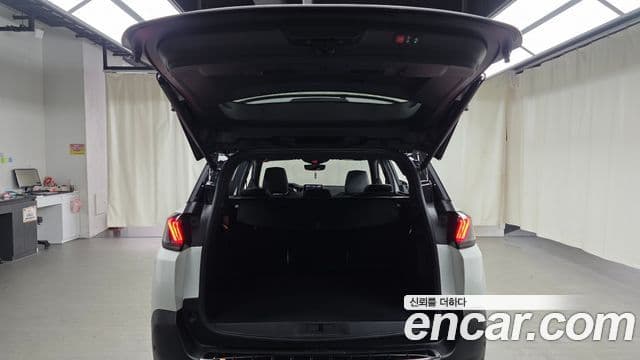 Peugeot 5008 2세대 1.2 Pure Tech GT, 2024 20