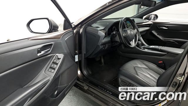 Toyota 아발론 5세대, 2019 10