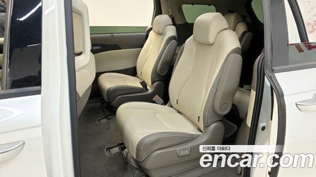 Kia Carnival 4세대 Signature, 2022 11