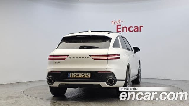 Genesis GV70, 2023 4