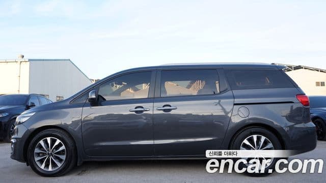 Kia All New Carnival Prestige, 2015 9