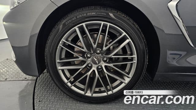 Genesis G70 Supreme, 2018 все фото