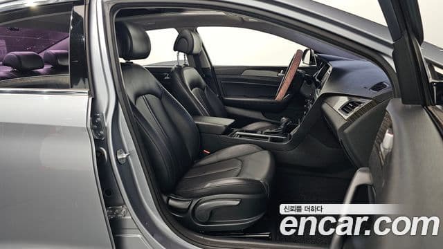 Hyundai LF Sonata 2.0 Smart, 2015 10