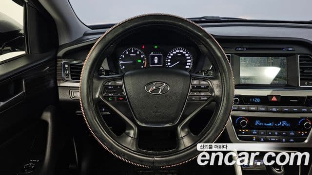 Hyundai LF Sonata 2.0 Smart, 2015 13