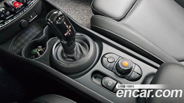 Mini Cooper 클럽맨 2세대, 2020 9