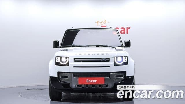 Land Rover Defender (L663) 110 P300 X-Dynamic SE, 2025 3