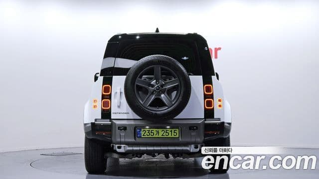 Land Rover Defender (L663) 110 P300 X-Dynamic SE, 2025 4