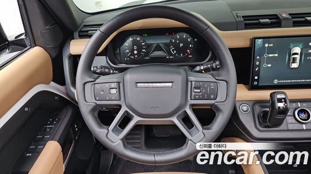 Land Rover Defender (L663) 110 P300 X-Dynamic SE, 2025 13