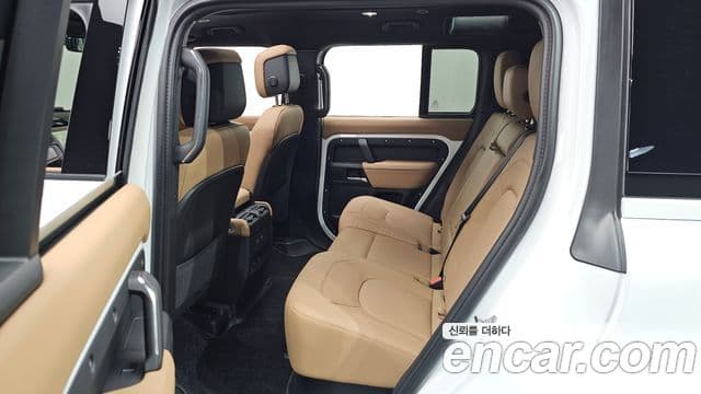 Land Rover Defender (L663) 110 P300 X-Dynamic SE, 2025 16