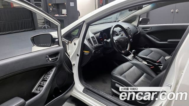 Kia K3 Luxury, 2013 10