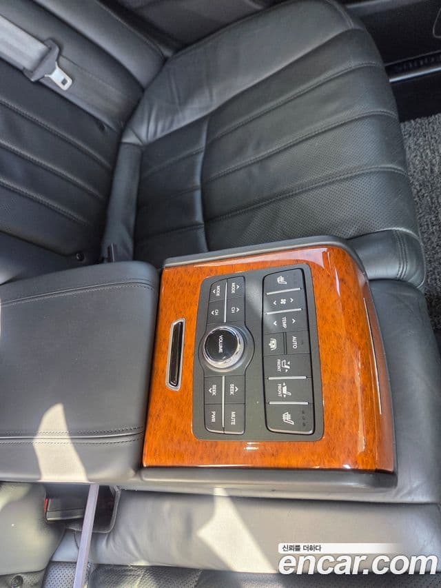 Hyundai Equus(новый кузов / новое поколение) Prestige, 2010 9