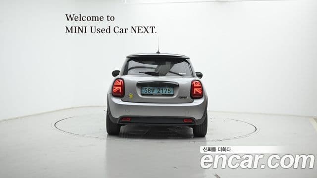 Mini Cooper Электрический (Electric) 3세대, 2023 4